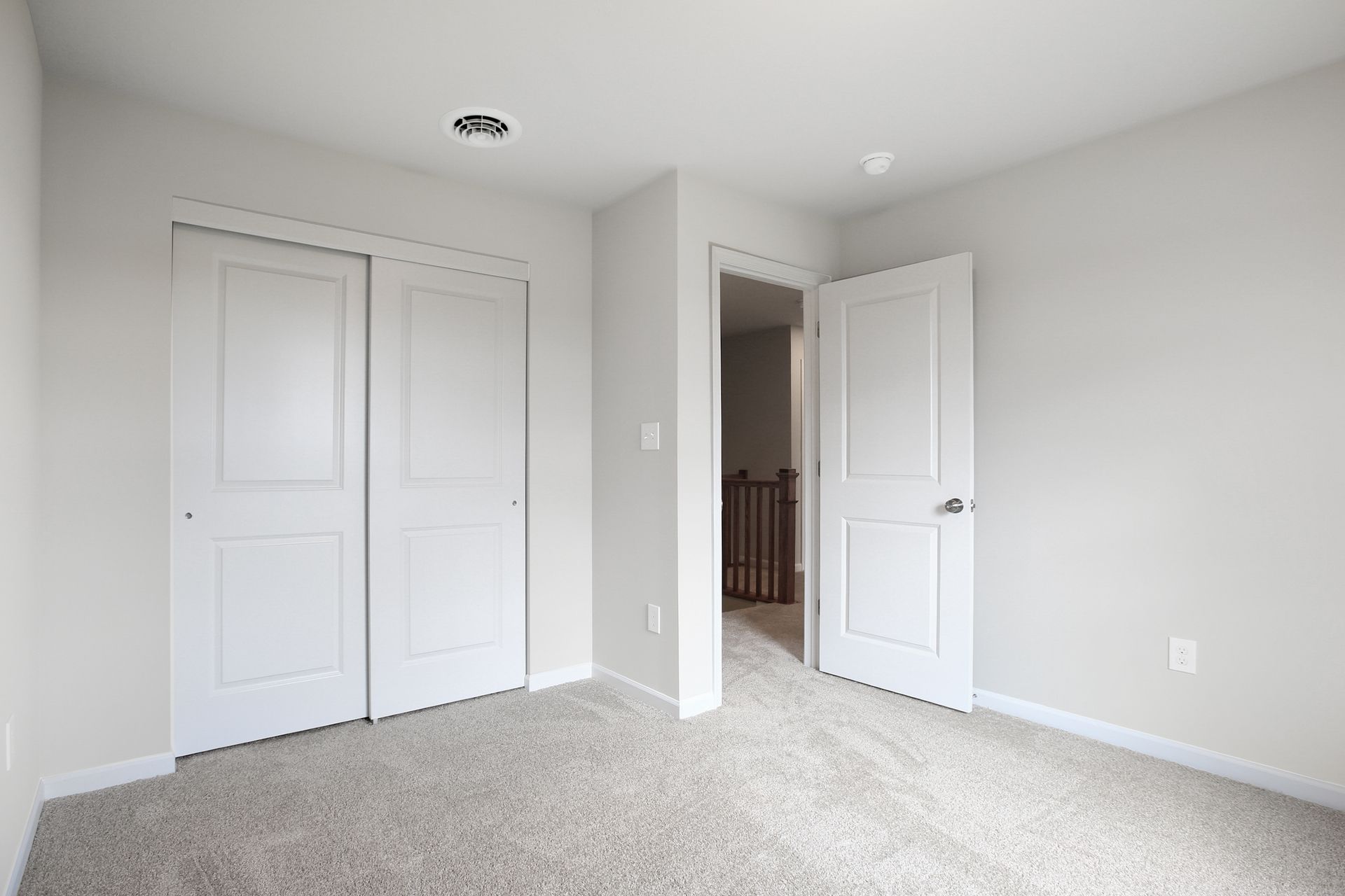 Greenwood-B-DF70-Bedroom-3-2