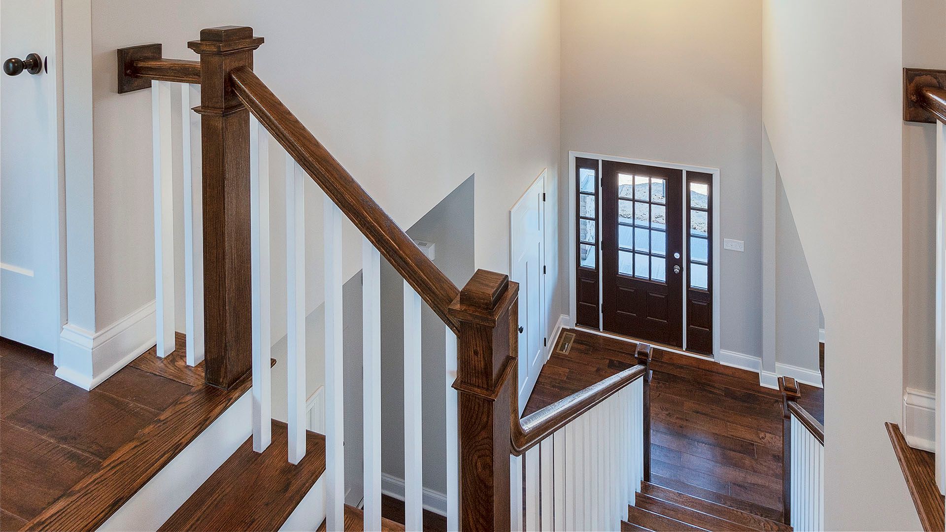 Oak Staircase leading to the foyer