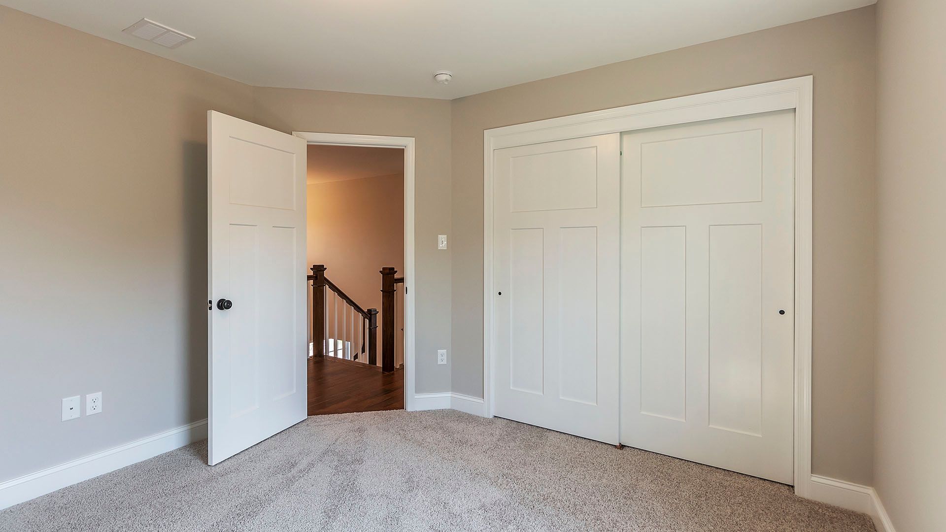 Bedroom 4 with sliding door closet