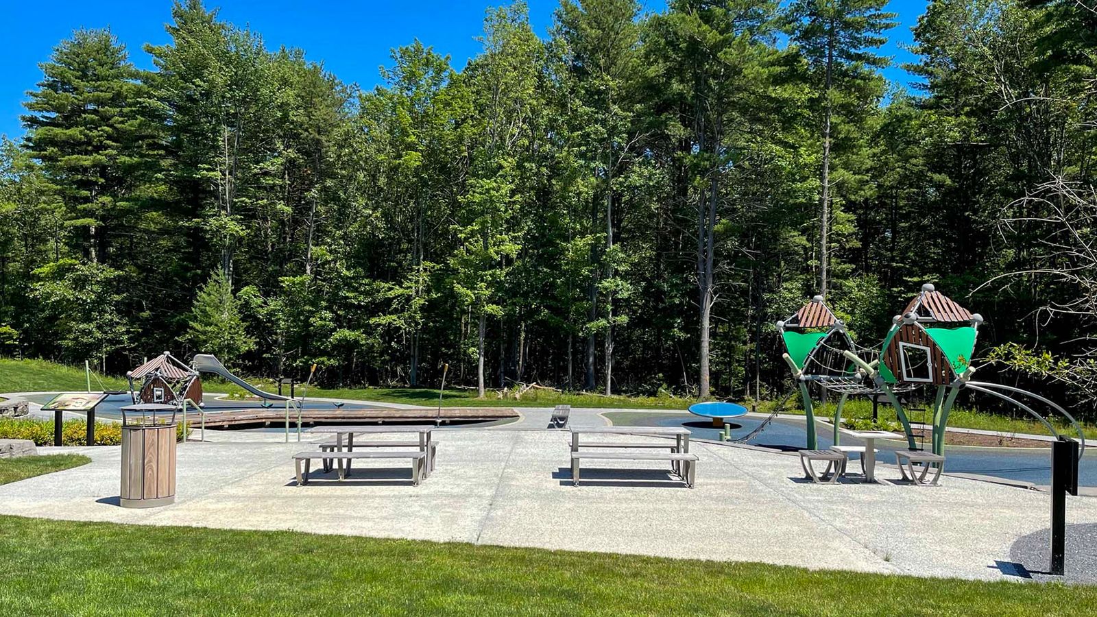 Grays Woods park - picnic tables and play equipment