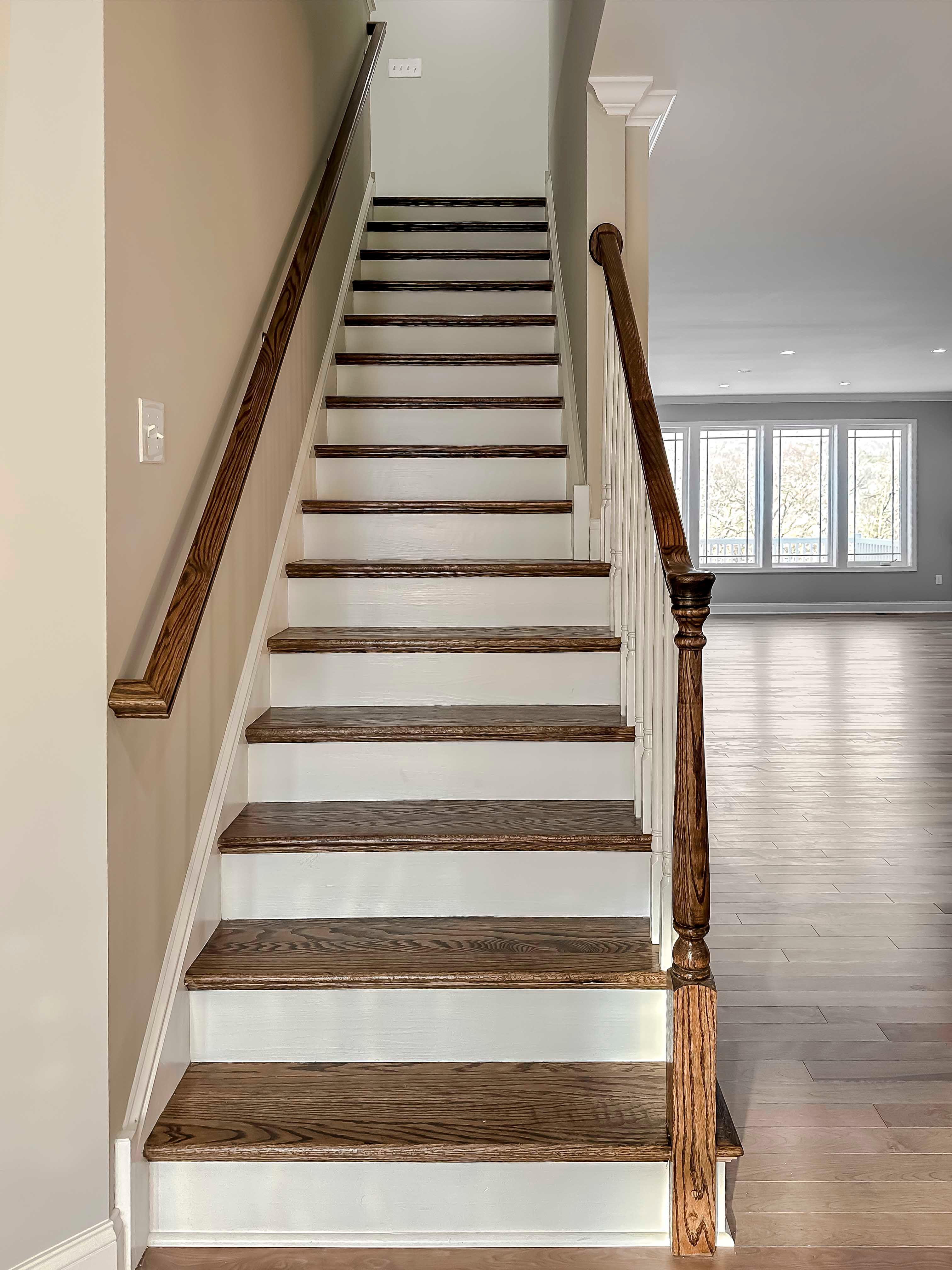 Oak stairs with white pine risers