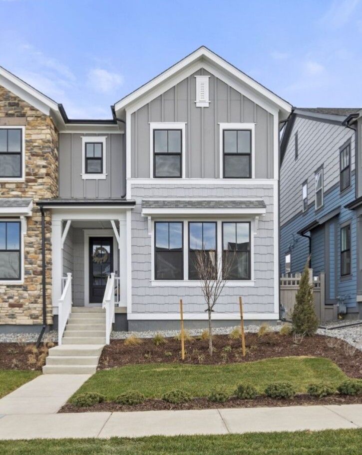 141 Washington Street (Villa Series Magnolia)