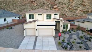 6084 Half Dome Lane (1785)