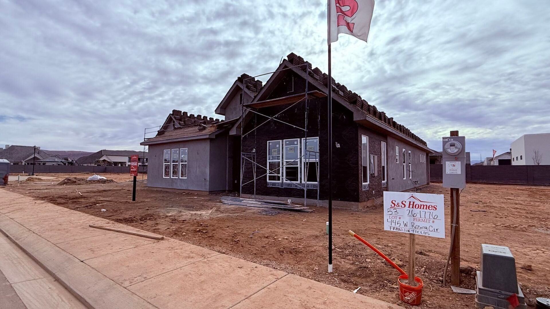 445 W Rosina Cir (1785)