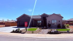 525 Serenity Cir (1785)
