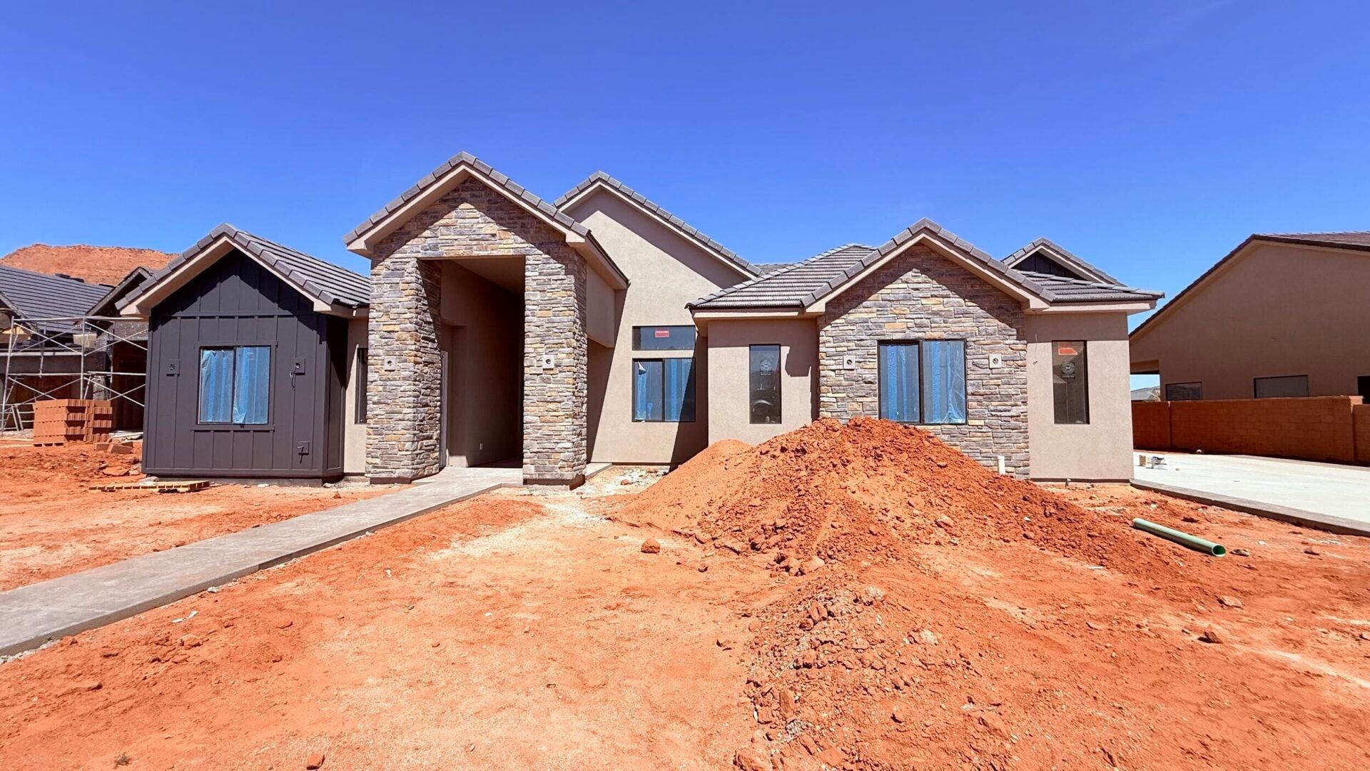 casa en Onyx Canyon por S and S Homes