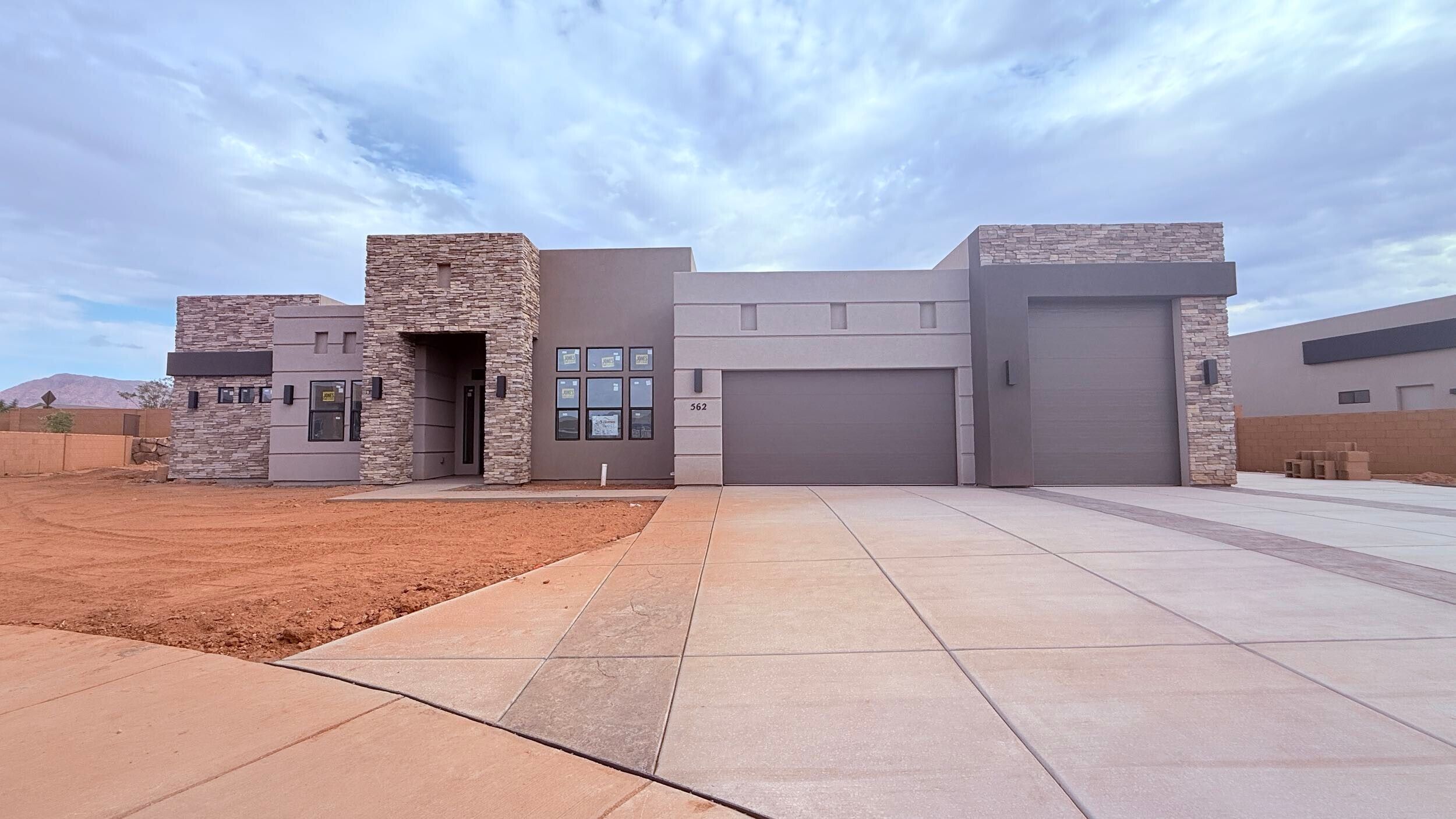 1785 - Onyx Valley: Ivins, Utah - S and S Homes