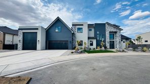 422 Lamond Cir (1785)