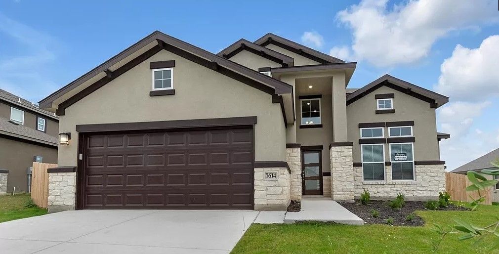 Washington Plan at Heritage Oaks in Killeen, TX by Saratoga Homes