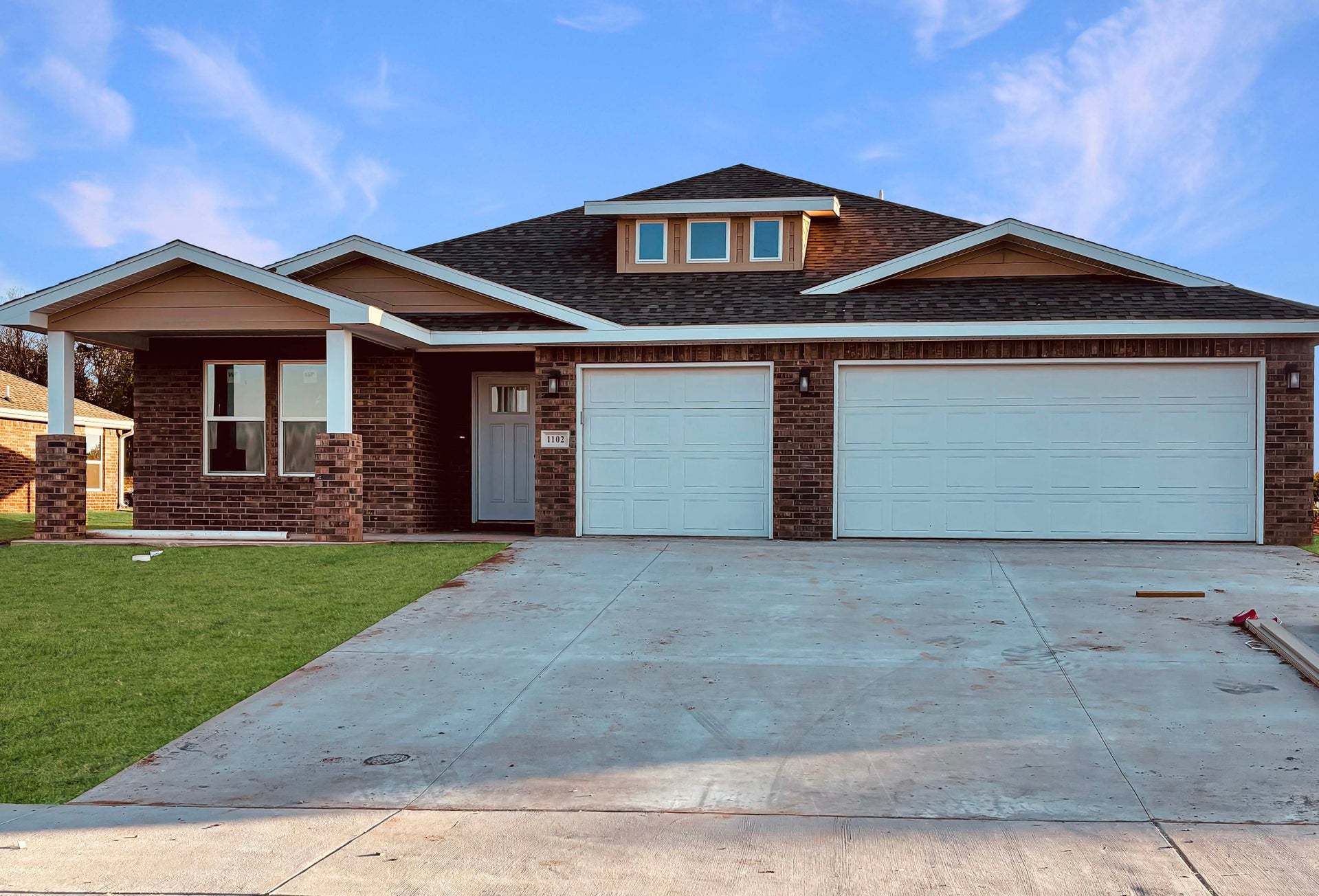 1750-4 3-Car - Finley Crossing: Ozark, Missouri - Schuber Mitchell Homes