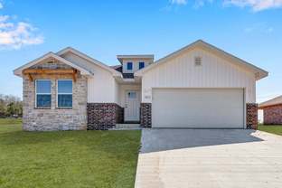 1950-4 - Finley Crossing: Ozark, Missouri - Schuber Mitchell Homes