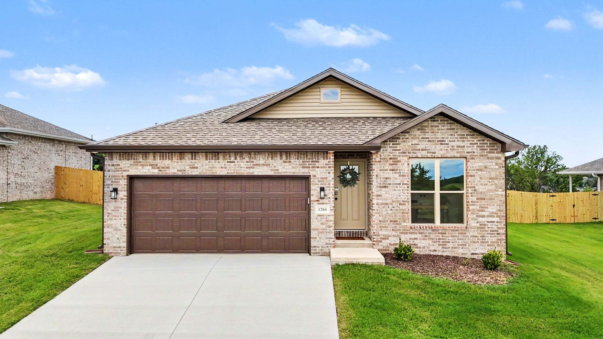 1550KP-4 - Finley Crossing: Ozark, Missouri - Schuber Mitchell Homes