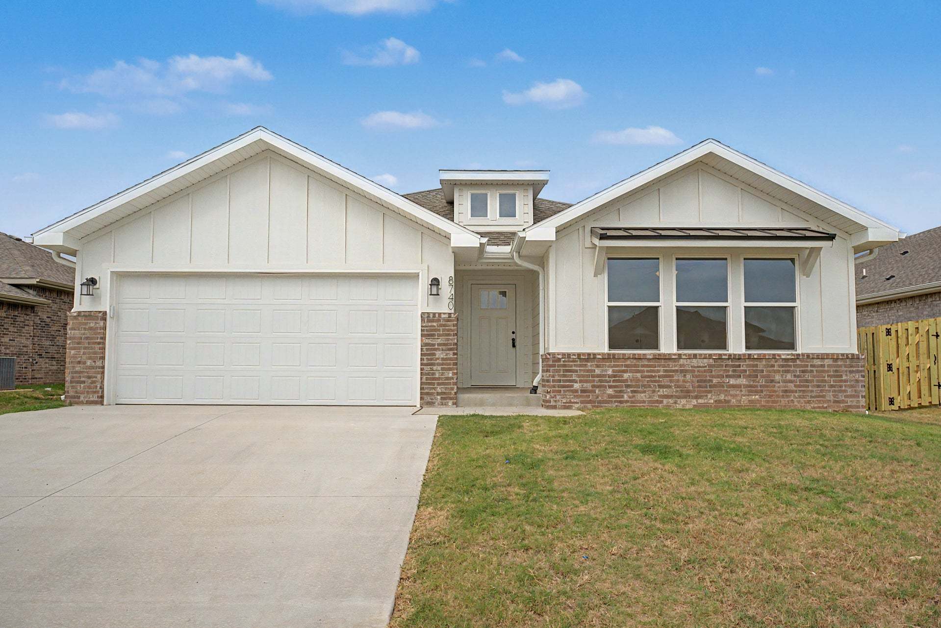 8740 Sunspire Ln. (2150-4) Image
