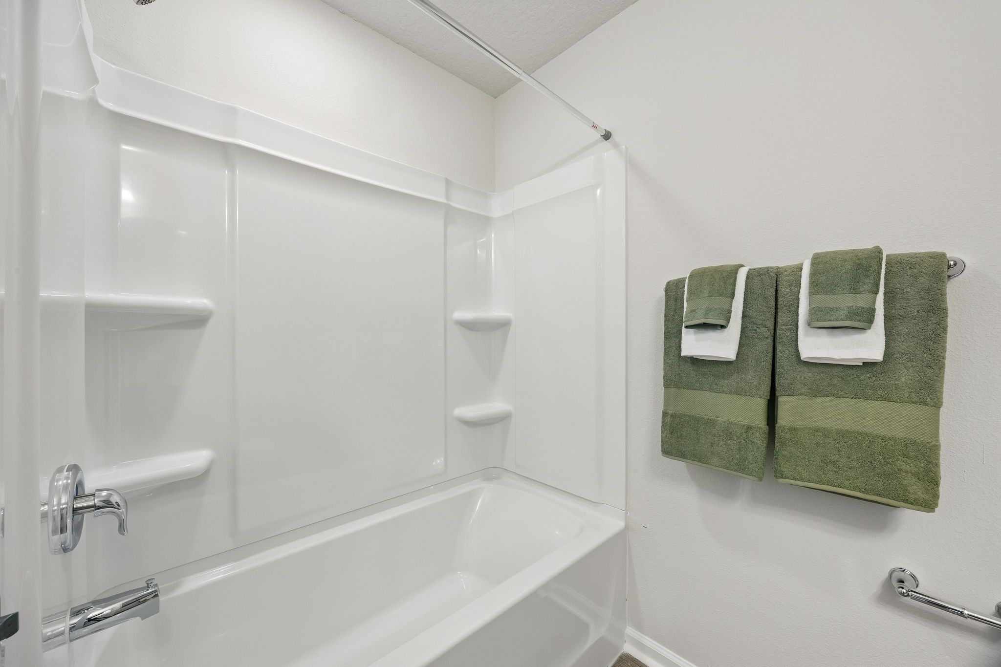 The Laurel floorplan REPRESENTATIVE PHOTOS OF MODEL HOME