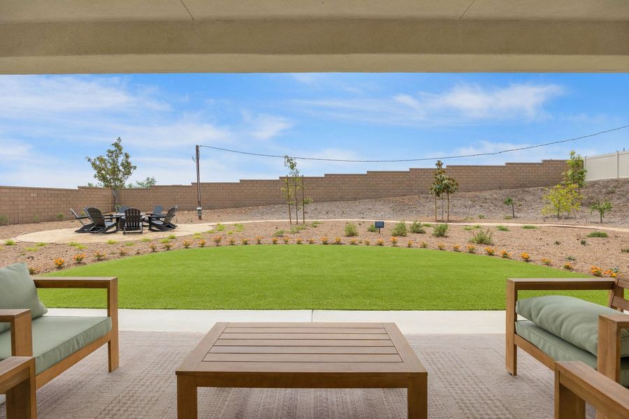 5888 Saddlehorn Lane. Jurupa Valley, CA 92509