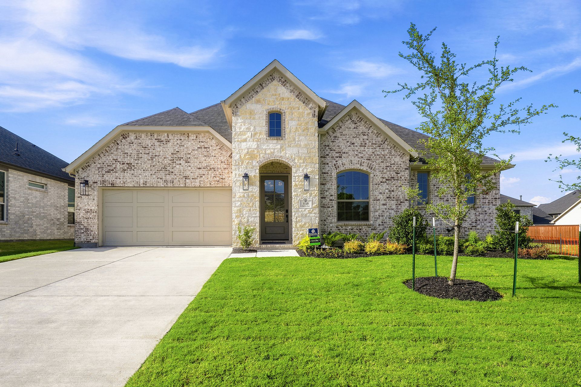 Milano - SH 5212 - The Homestead - 62': Rockwall, Texas - Shaddock Homes