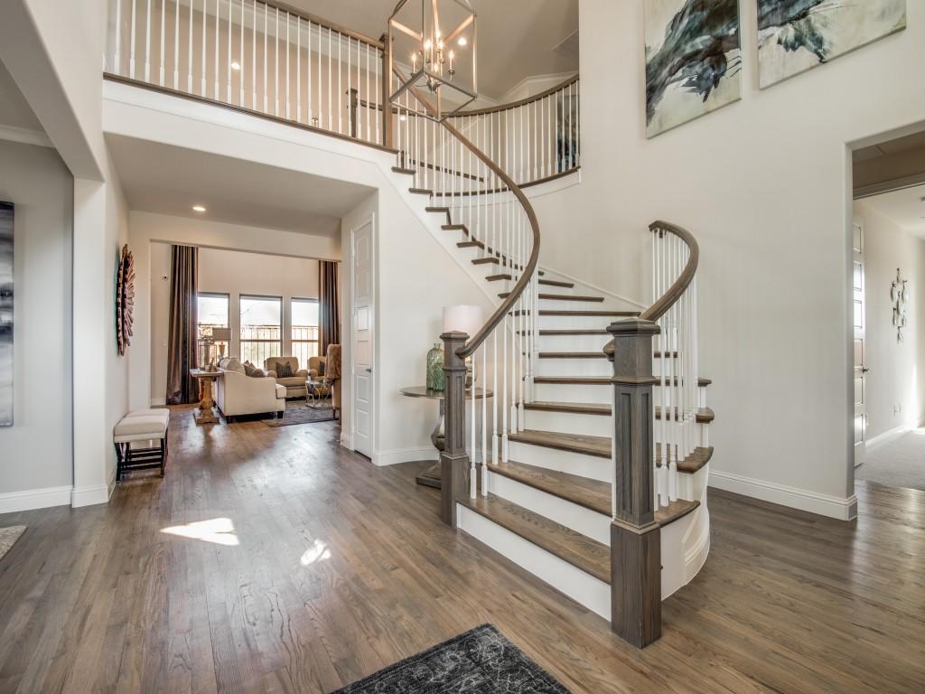 5248 - Entryway