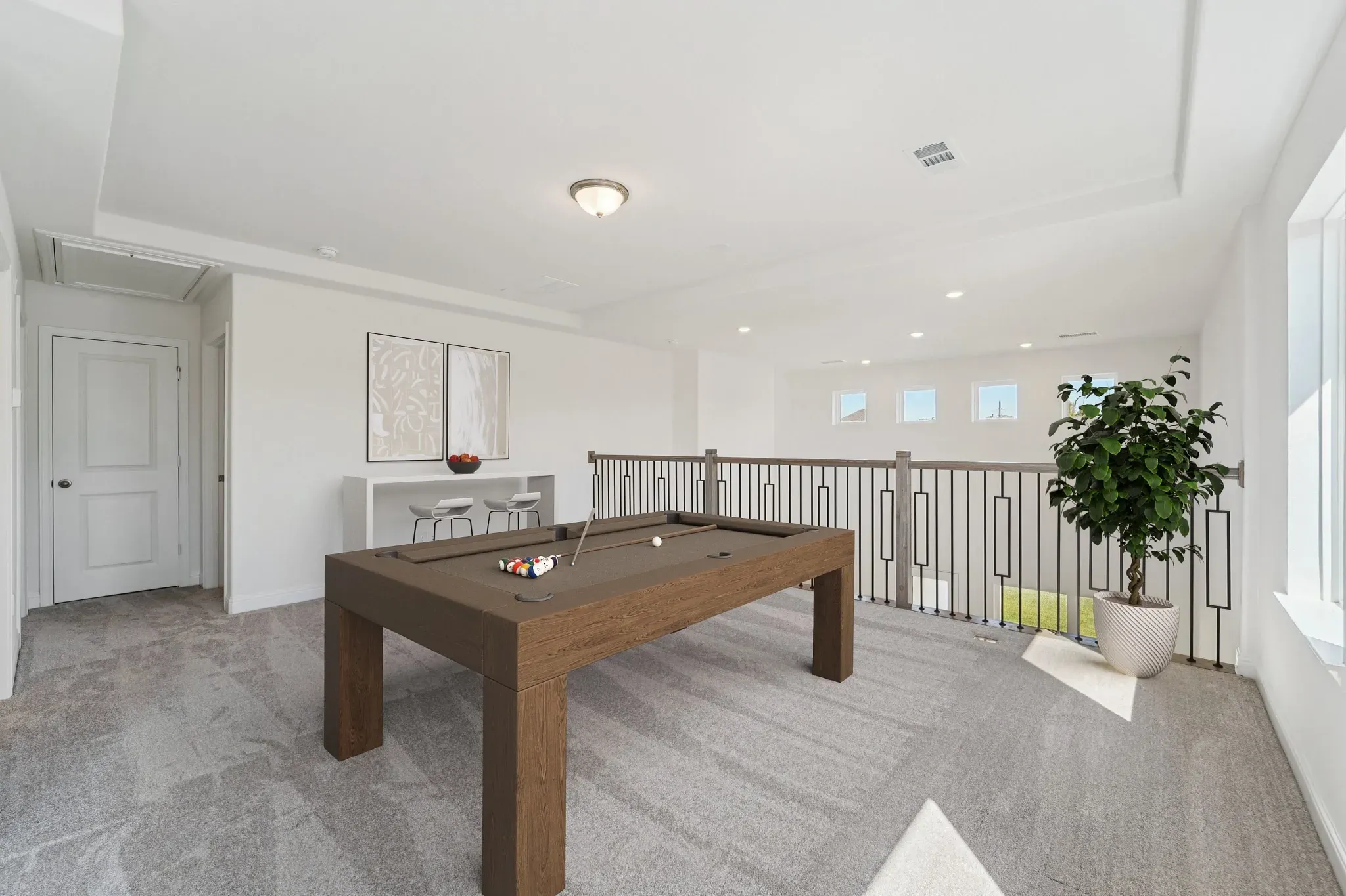 Plan 3049 game room - staged