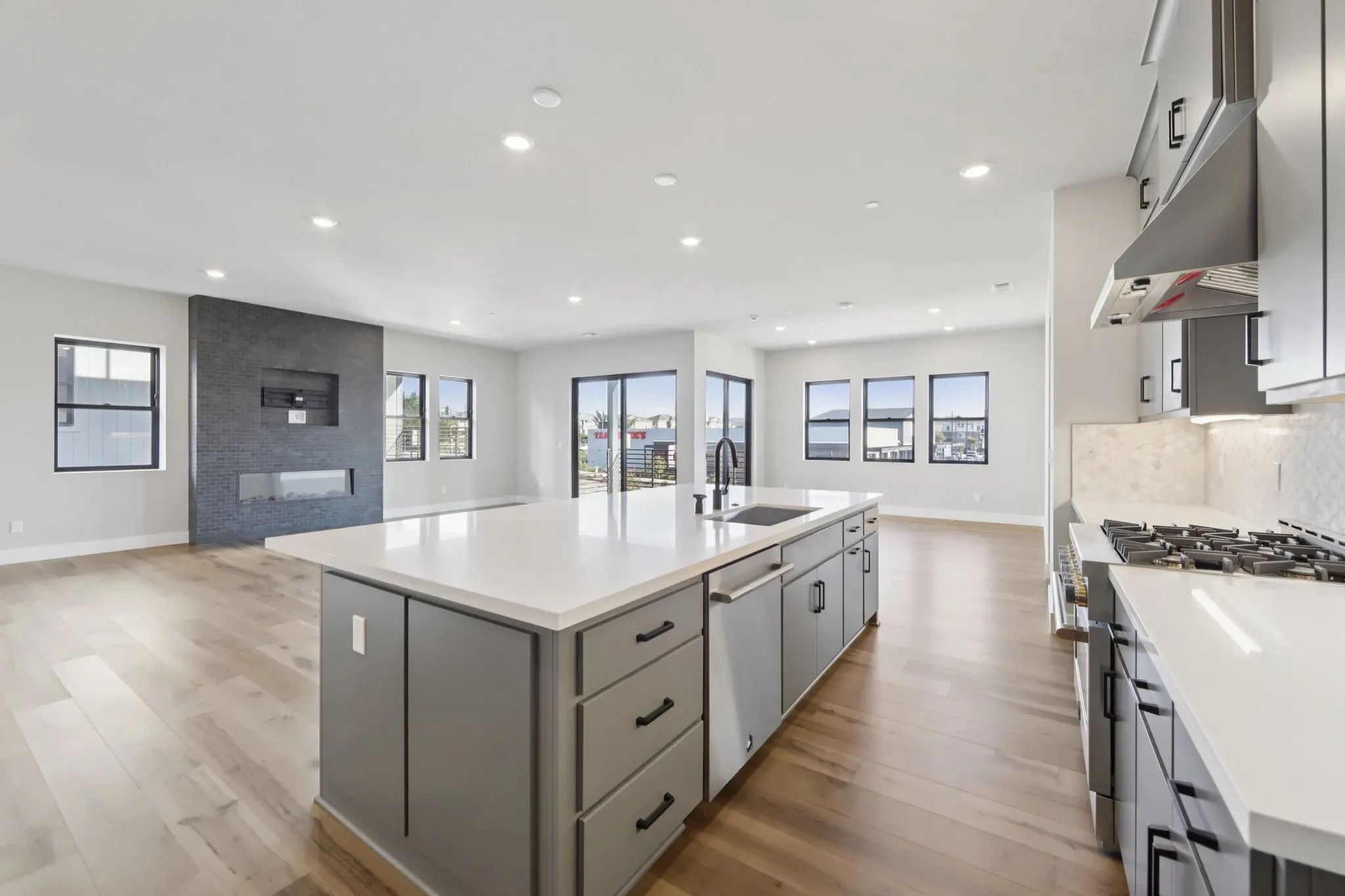 Rooftops Lot 305 Kitchen