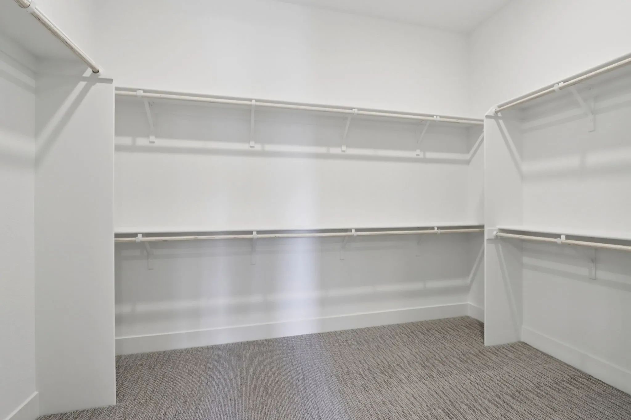 Rooftops Lot 905 Primary Closet