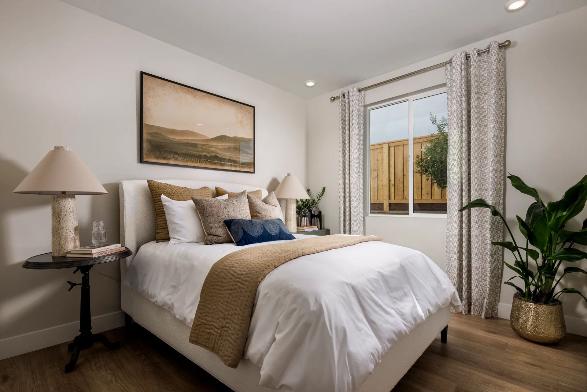 Affirm II Guest Bed