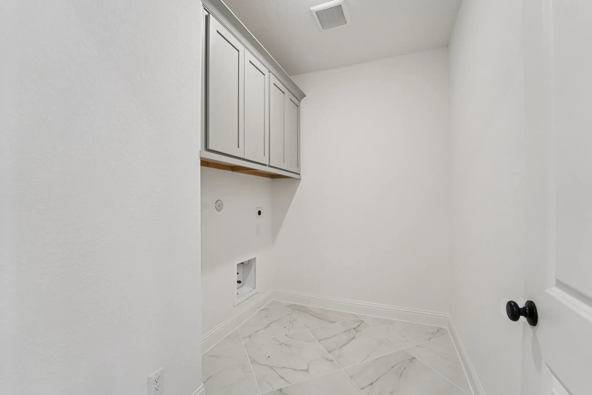 Plan 4046 laundry room
