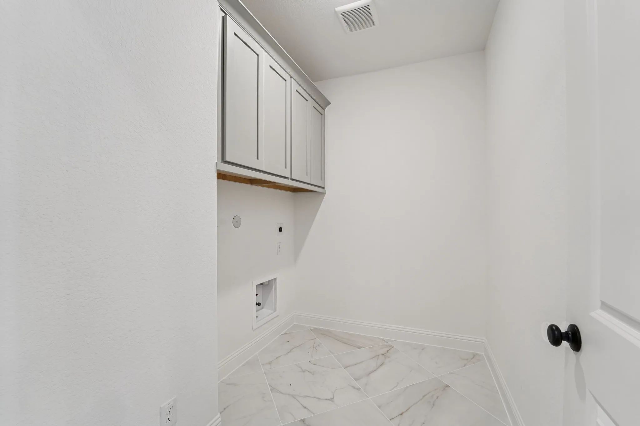 Plan 4046 laundry room