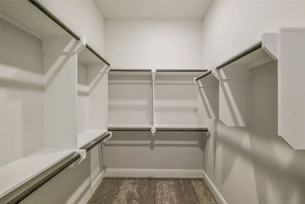 Plan 6015 Closet