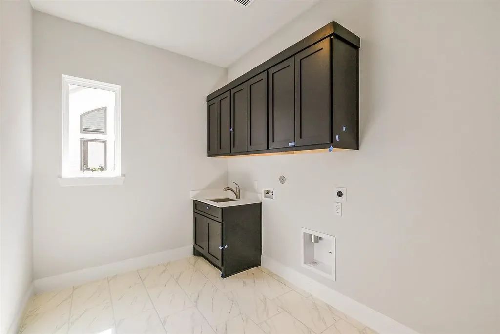Plan 6015 Laundry Room