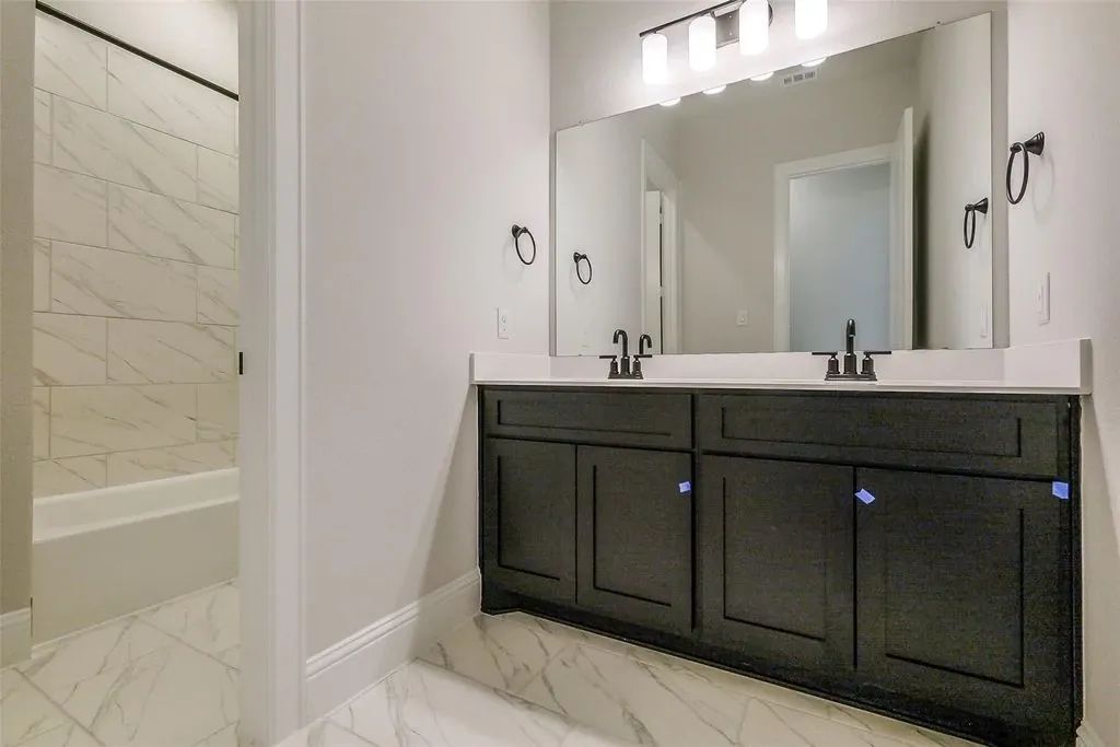 Plan 6015 Bath 3
