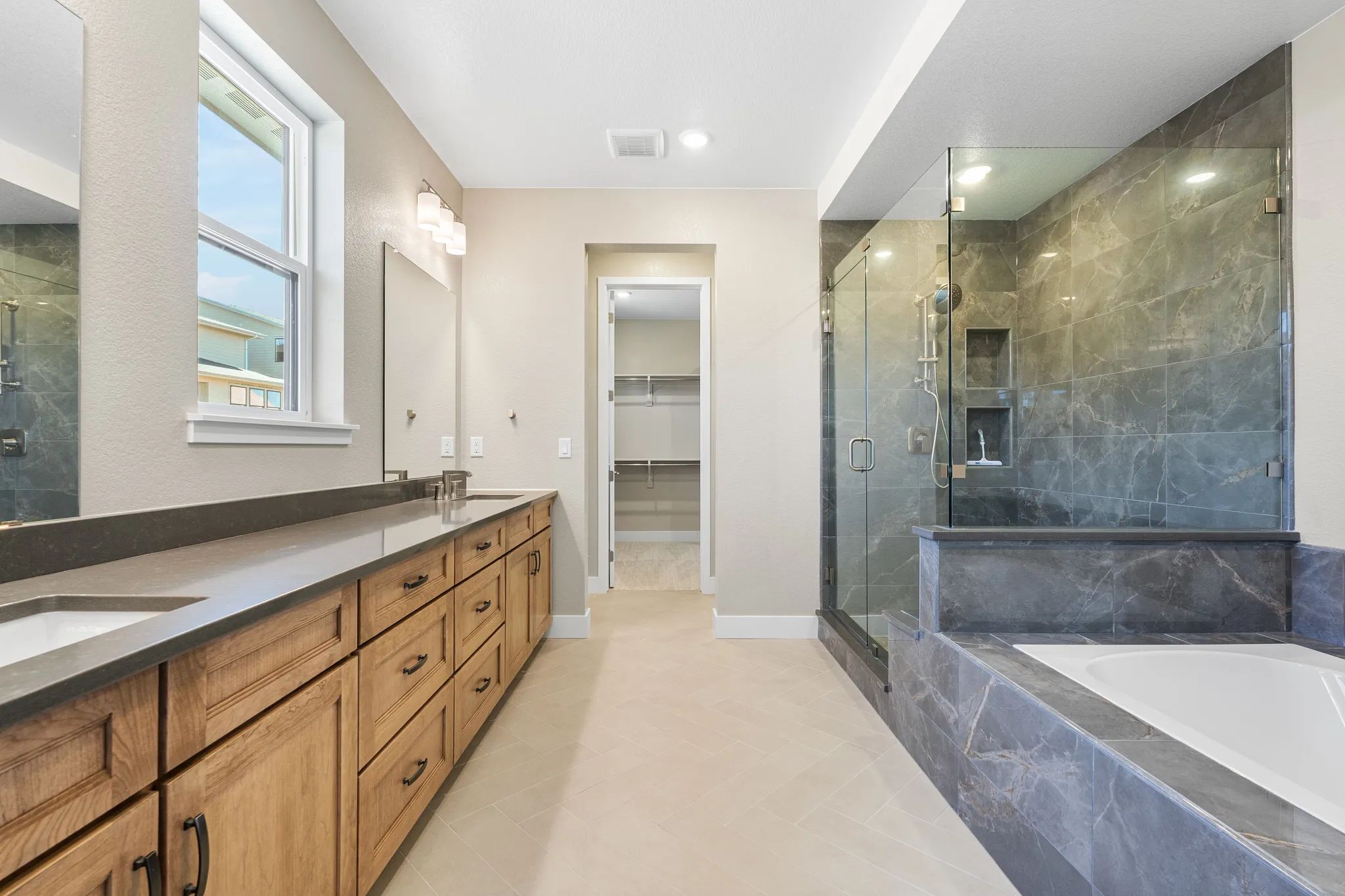 Homesite 229 Primary Bath