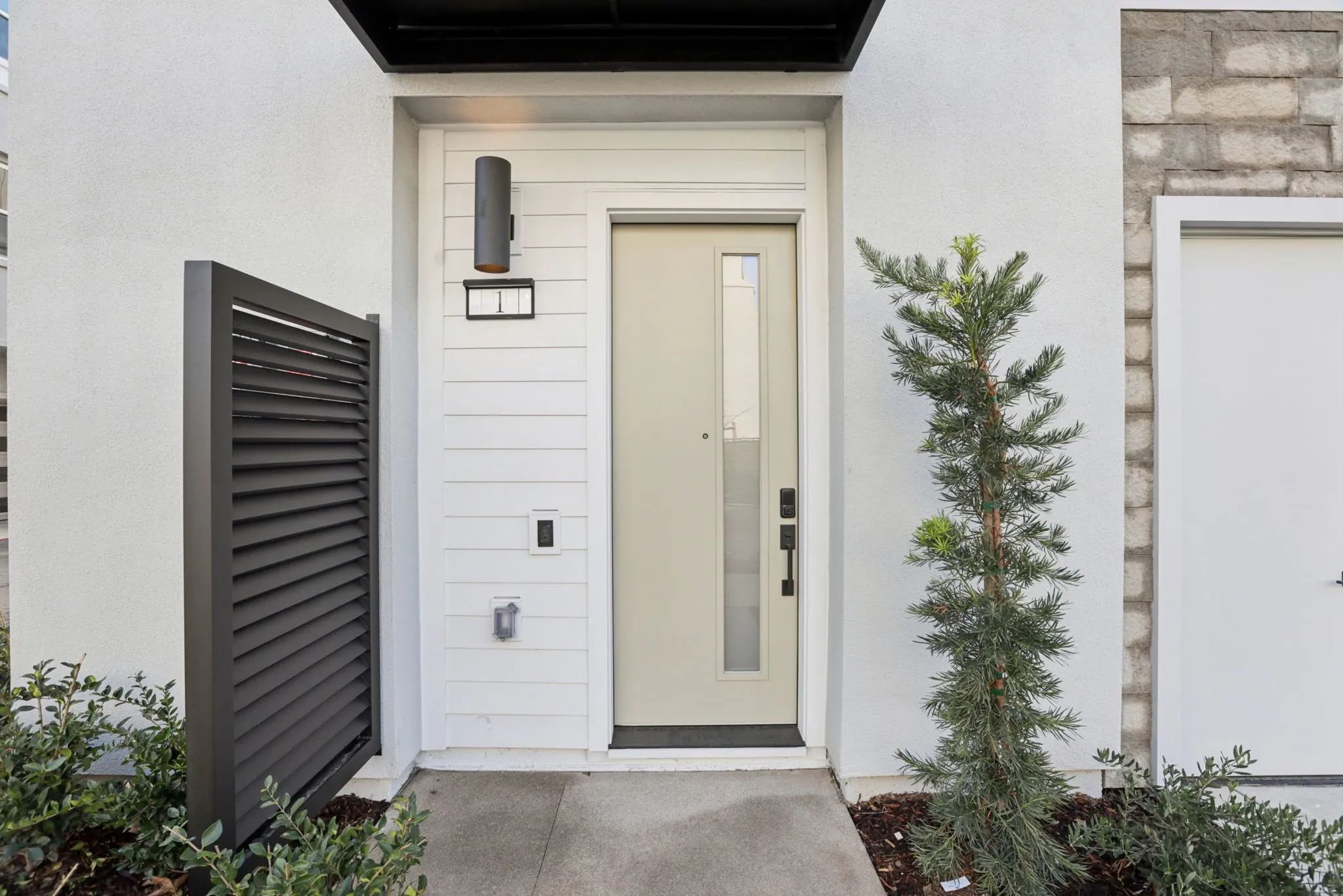 Serenity Lot 401 Entry