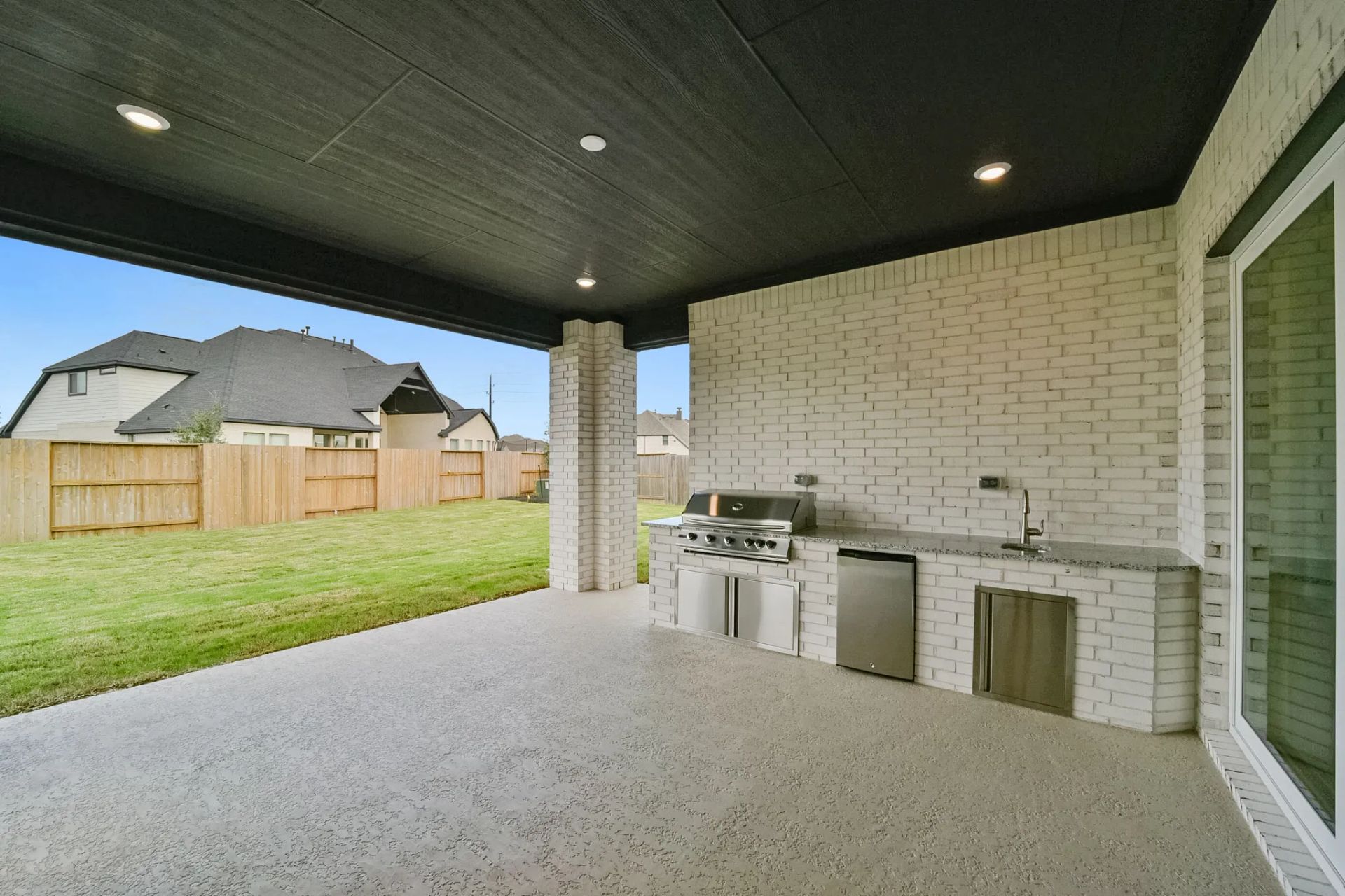 Plan 6005 outdoor living