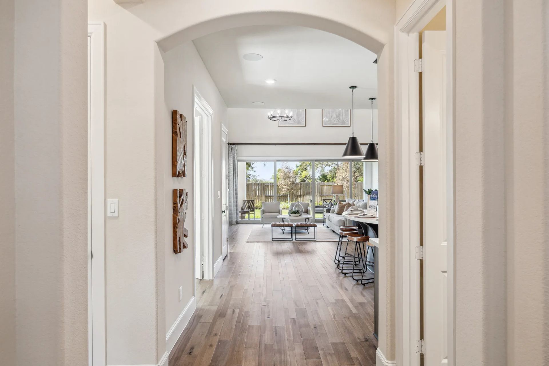 Homesite 5105 Entry - Staged