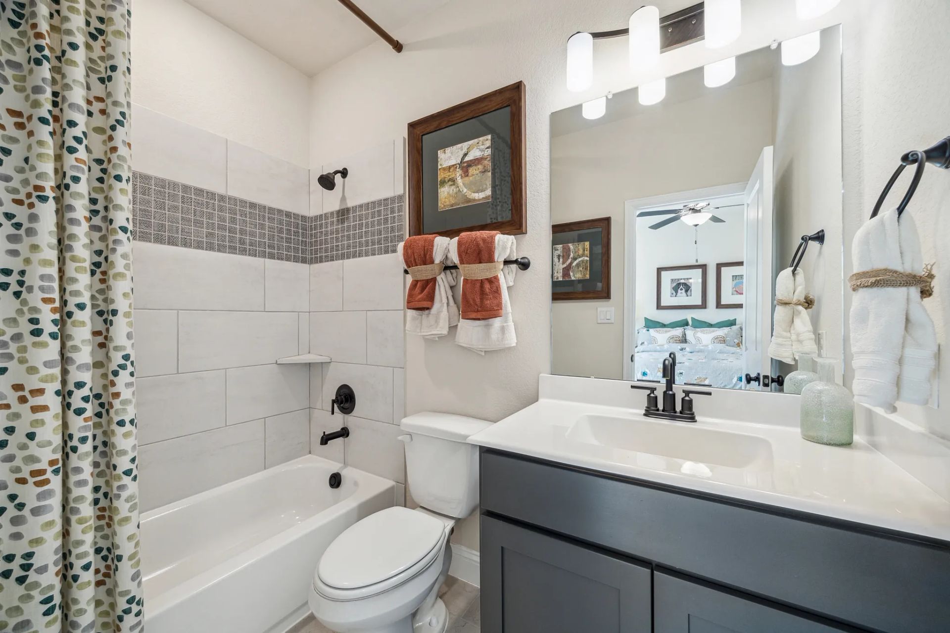 Homesite 5105 Bath 2 - Staged