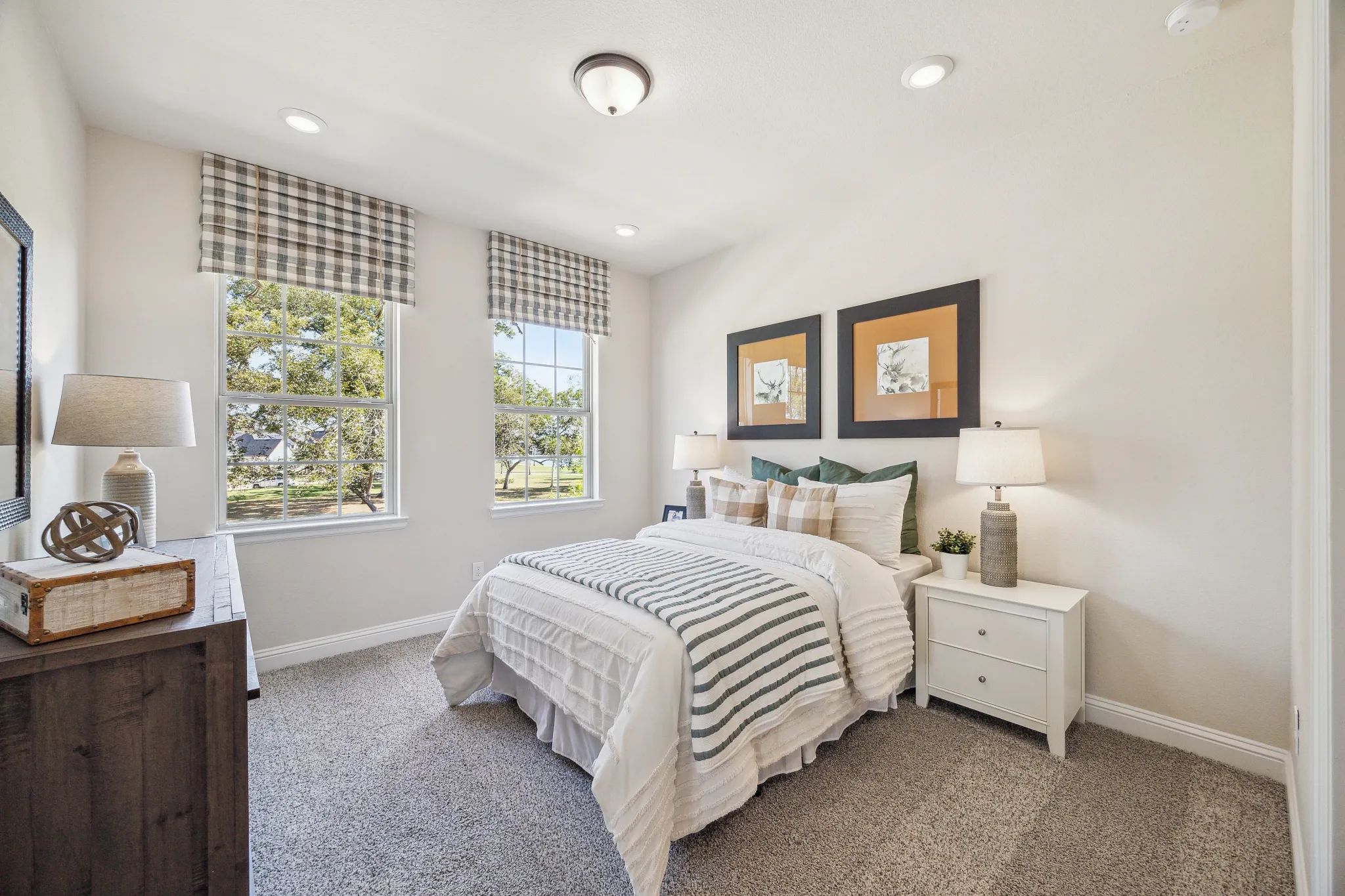 Plan 5051 bed 3 - staged