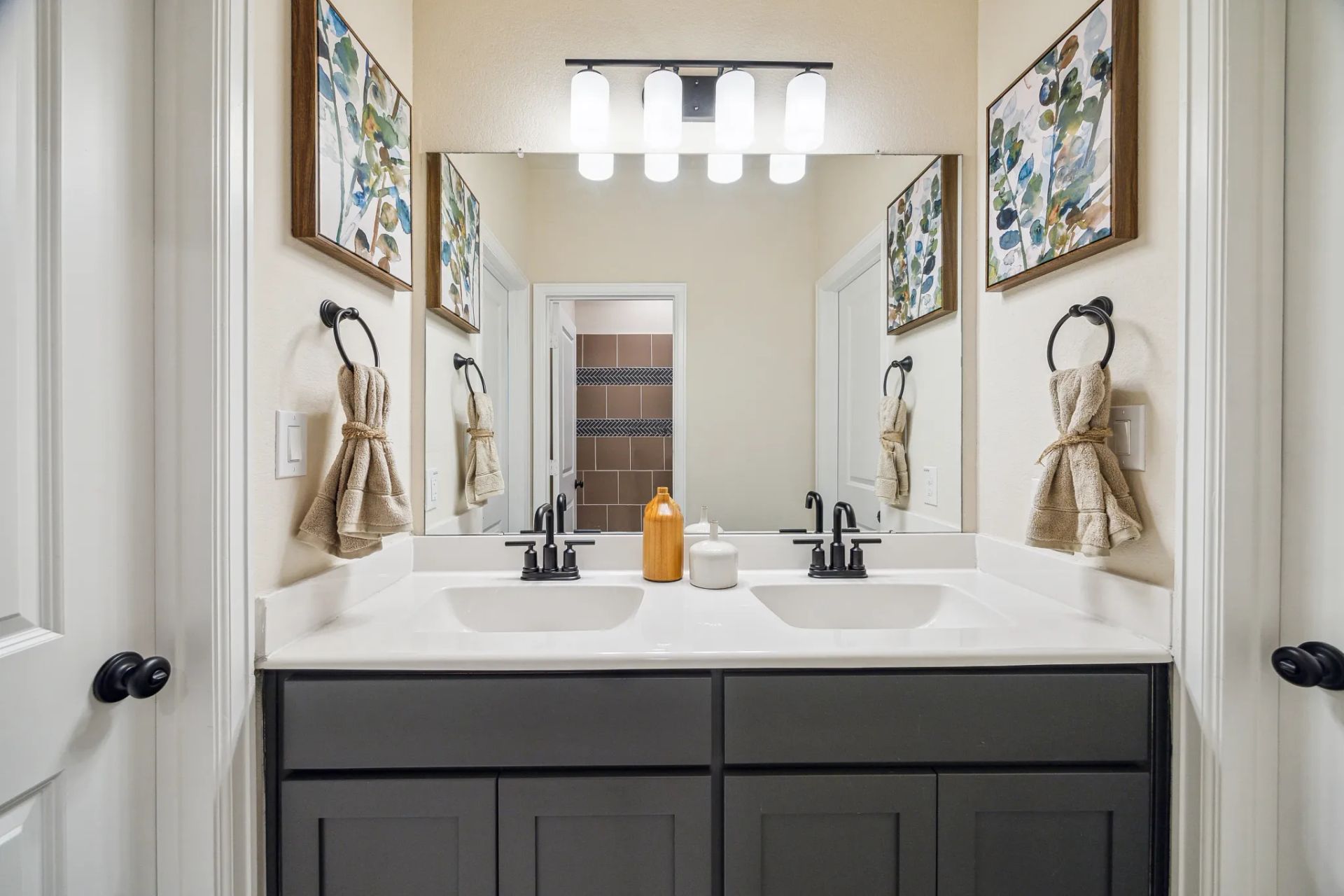 Homesite 5105 Bath 3 - Staged