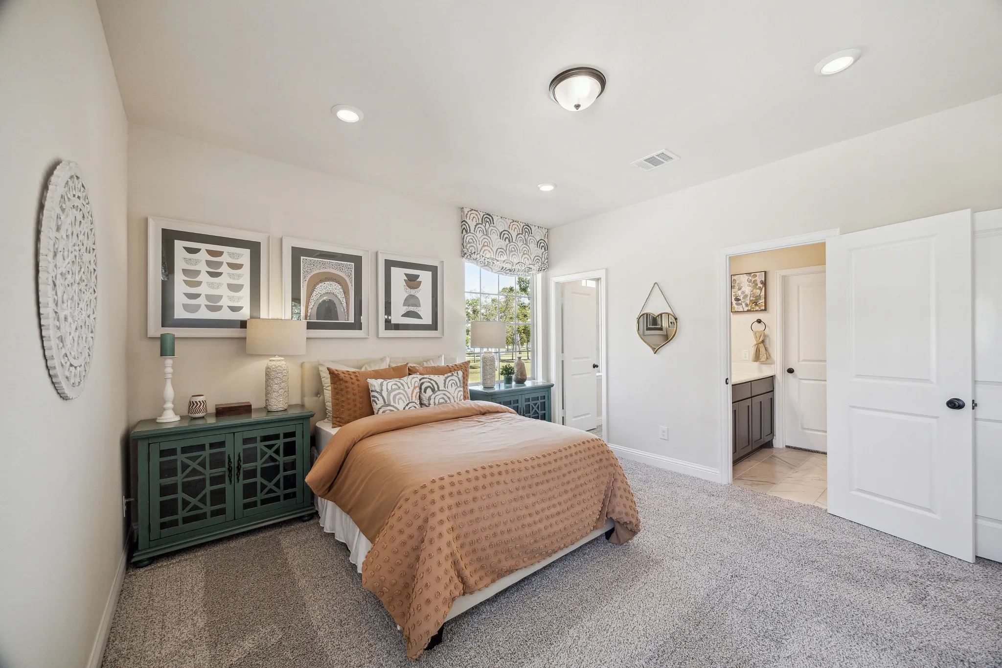 Plan 5051 bed 4 - staged