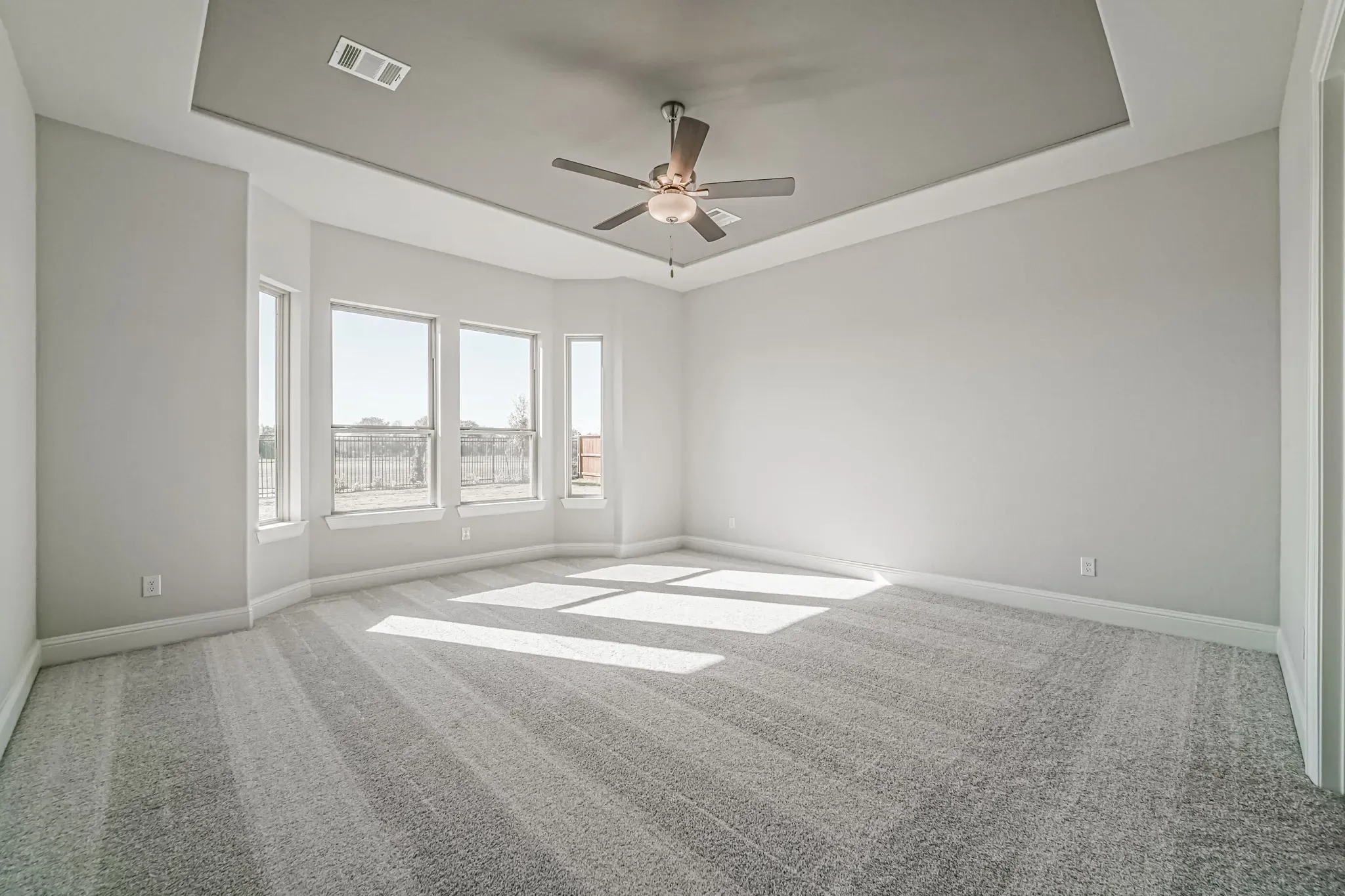 Plan 6025 primary bed