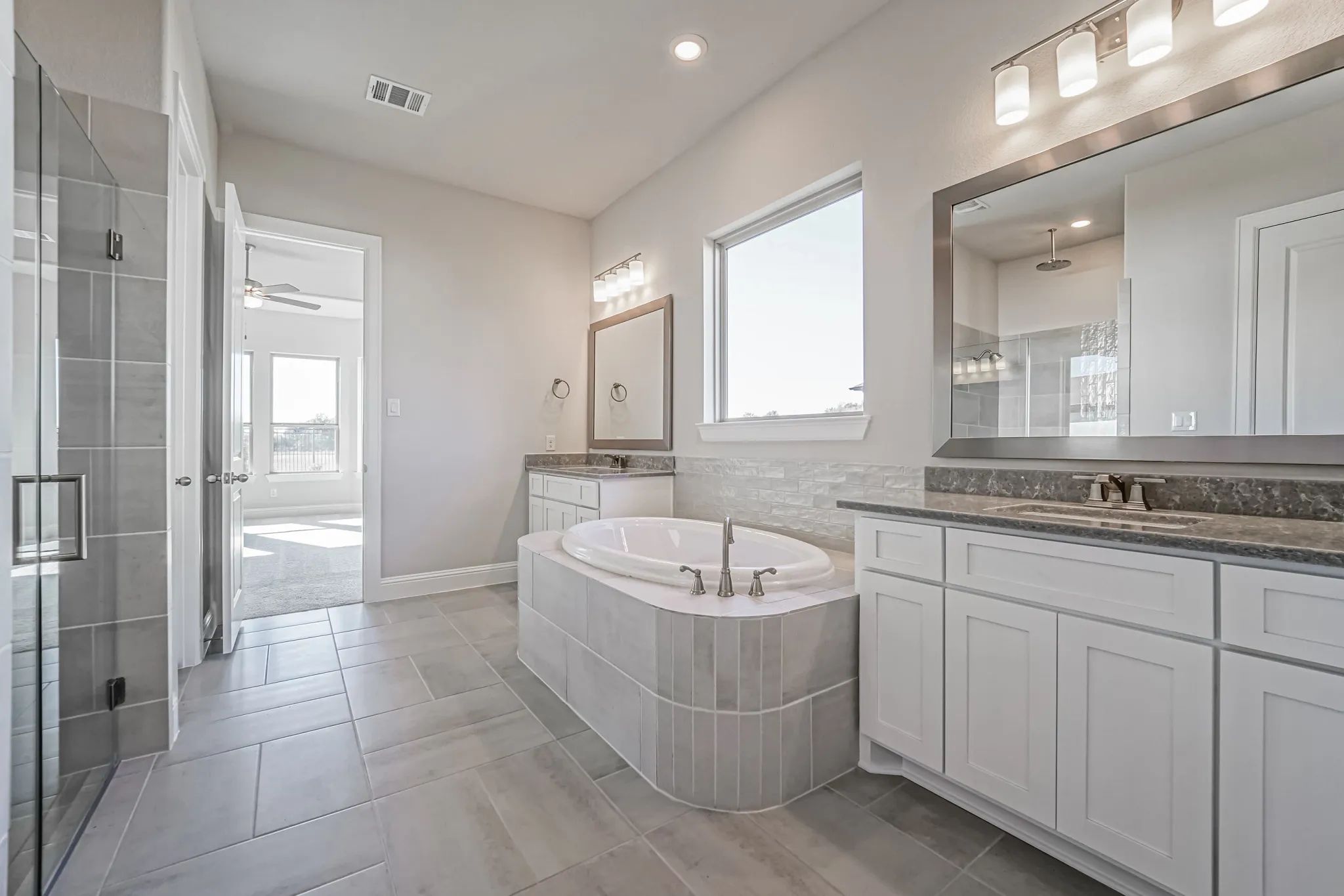 Plan 6025 primary bath