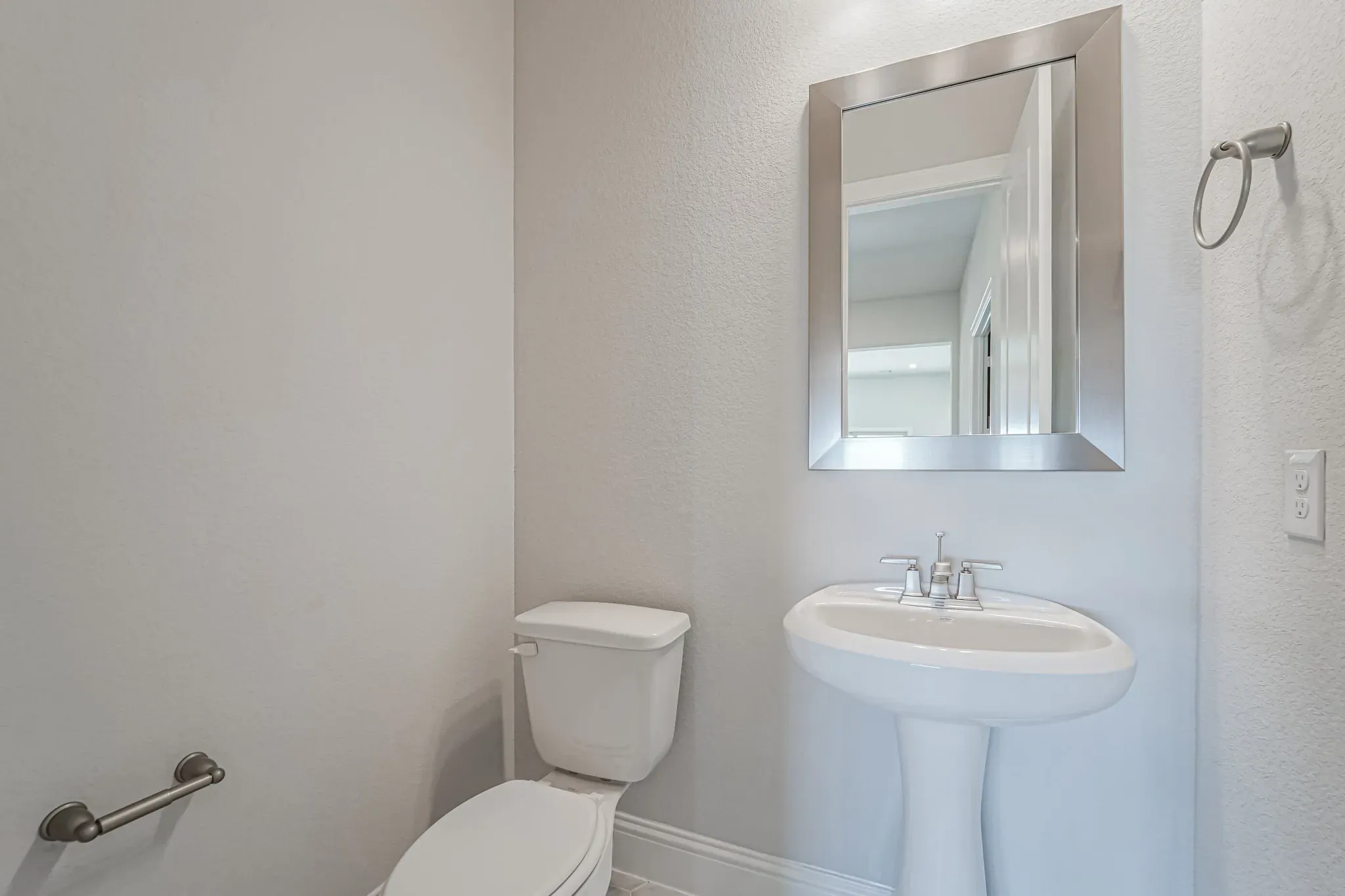 Plan 6025 powder room