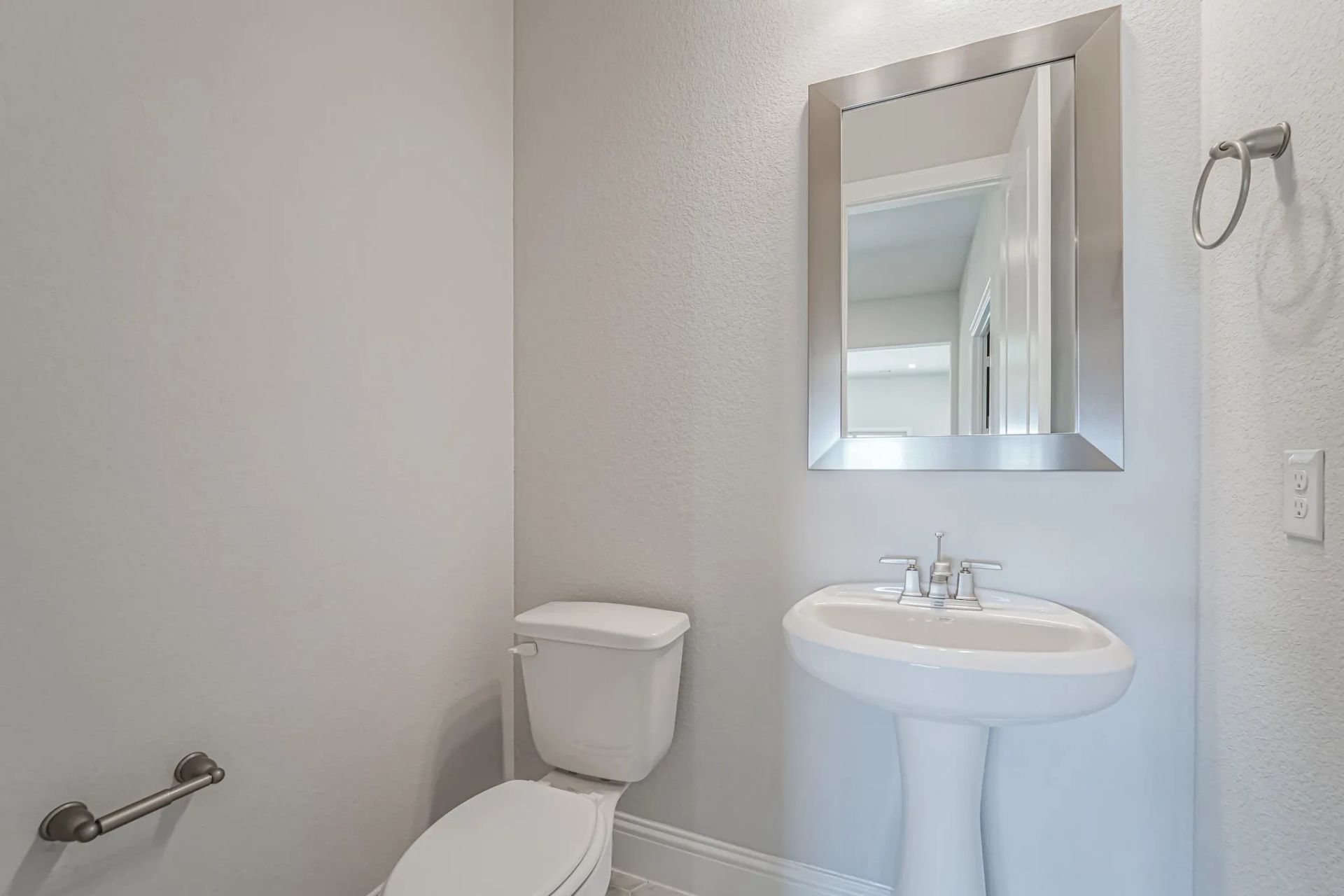 Plan 6025 Powder Room