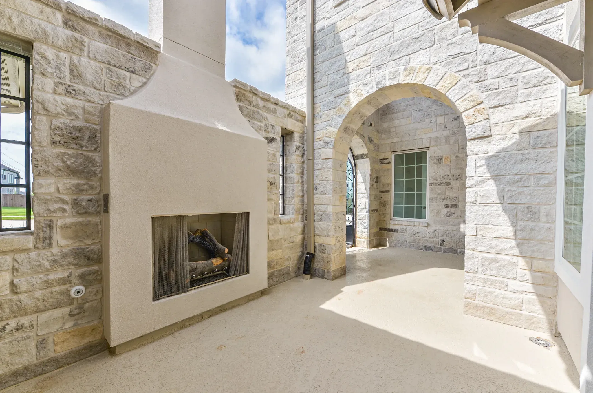 Plan 6040 Courtyard