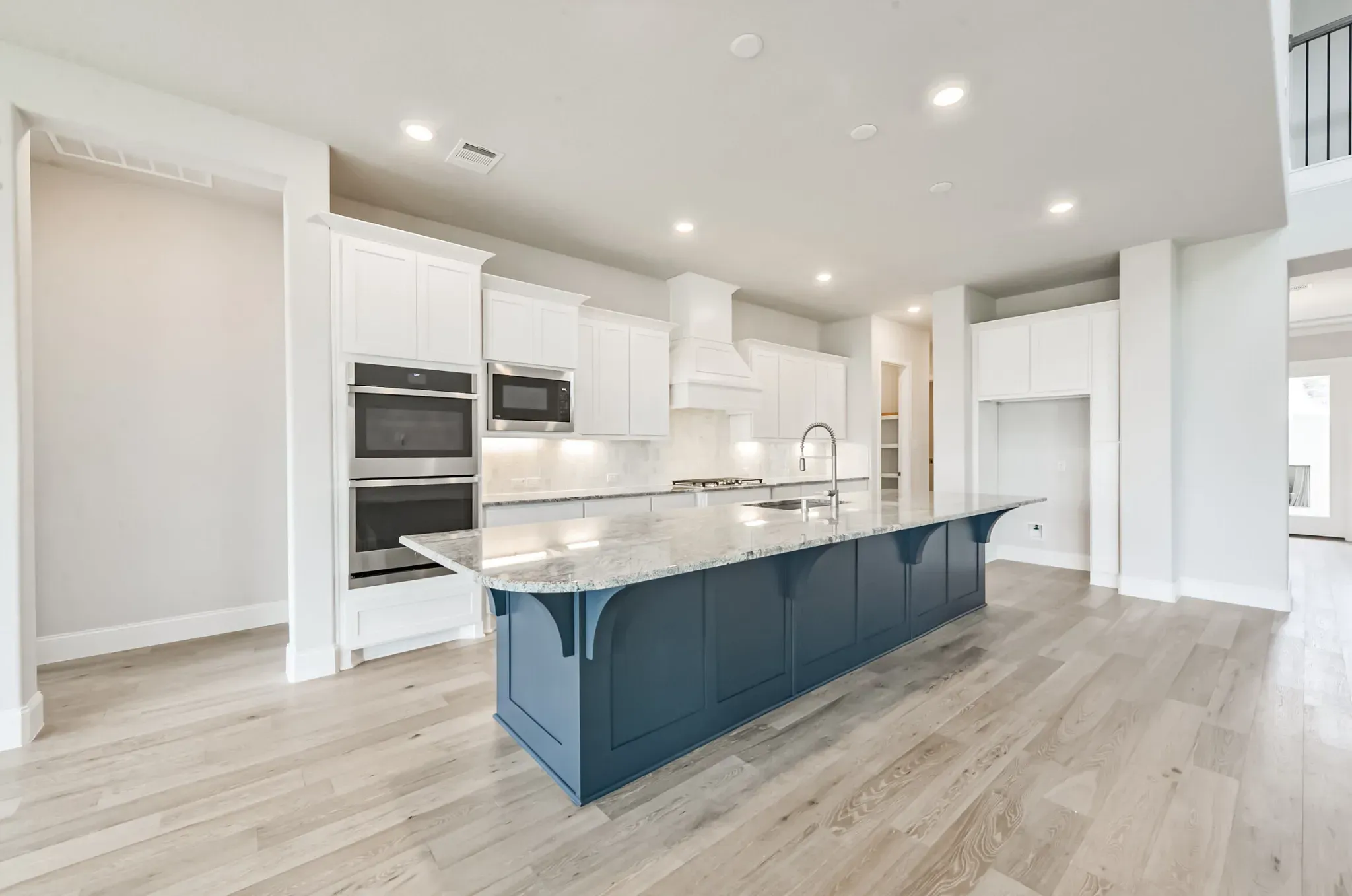 Plan 6040 Kitchen