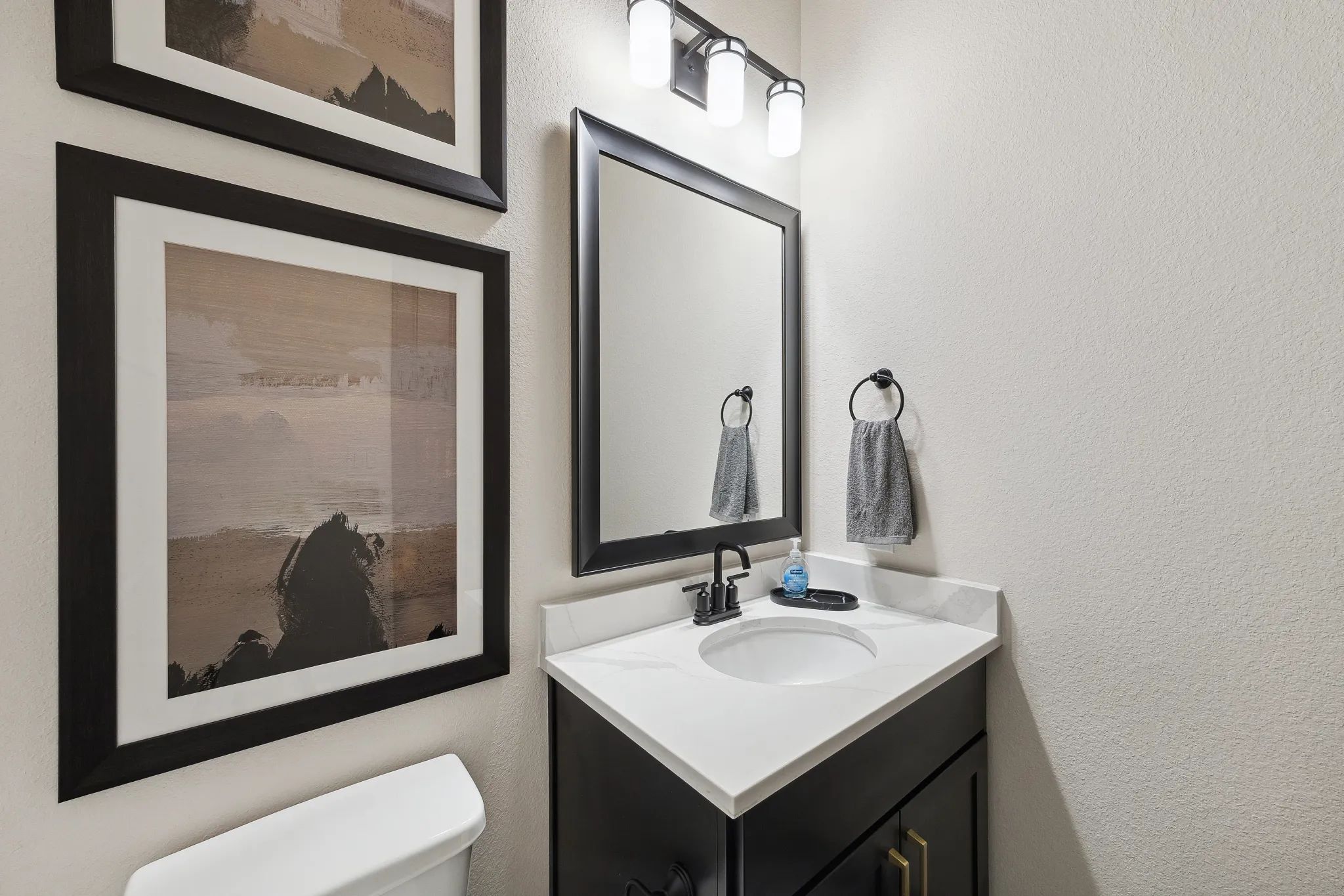 Plan 5029 Powder Room - Staged
