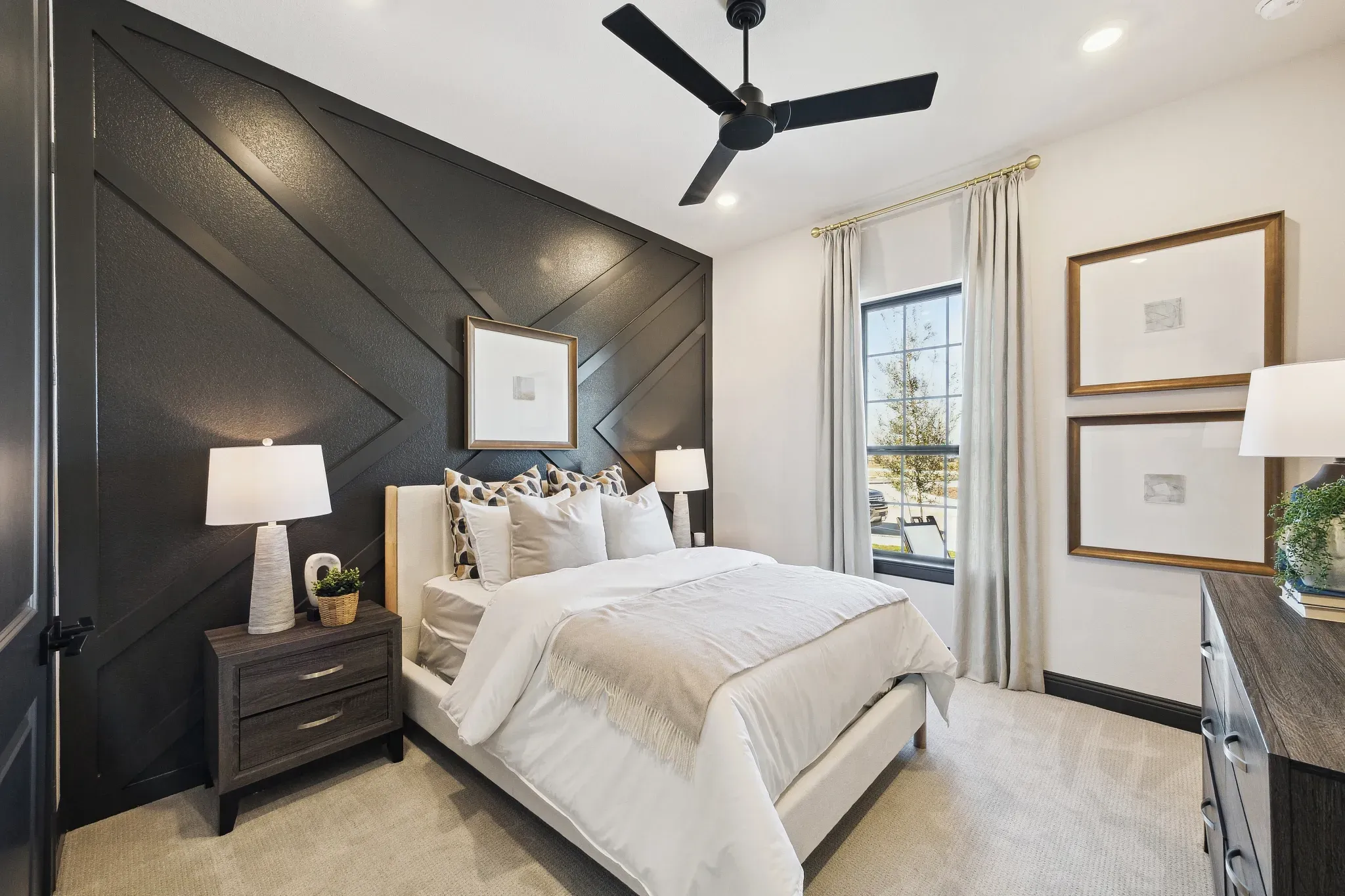 Plan 5029 Bed 2 - Staged