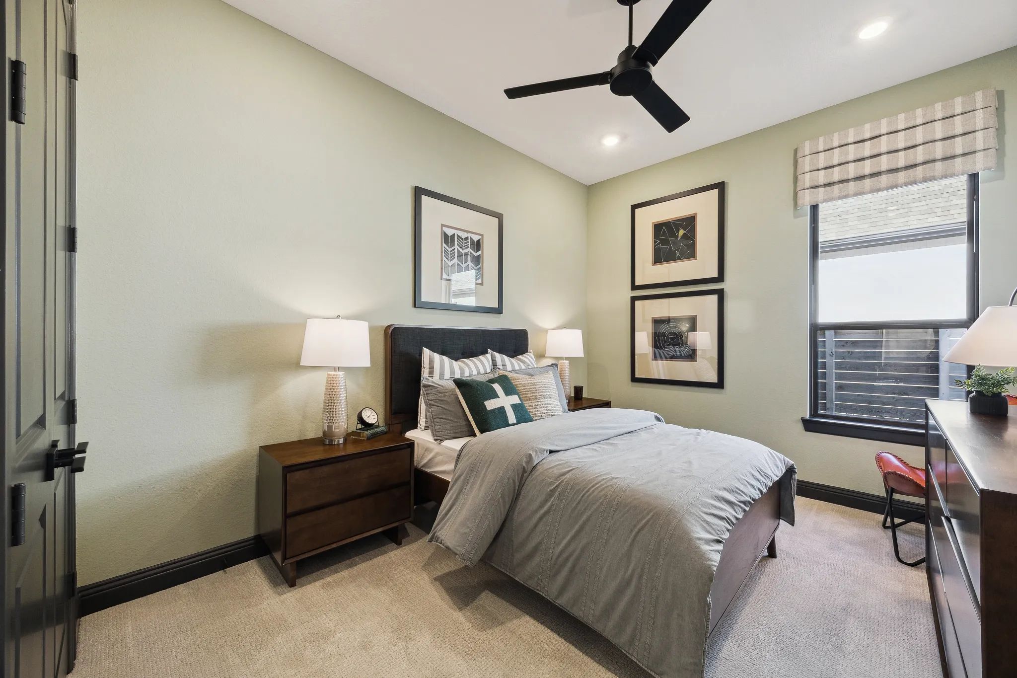 Plan 5029 Bed 3 - Staged