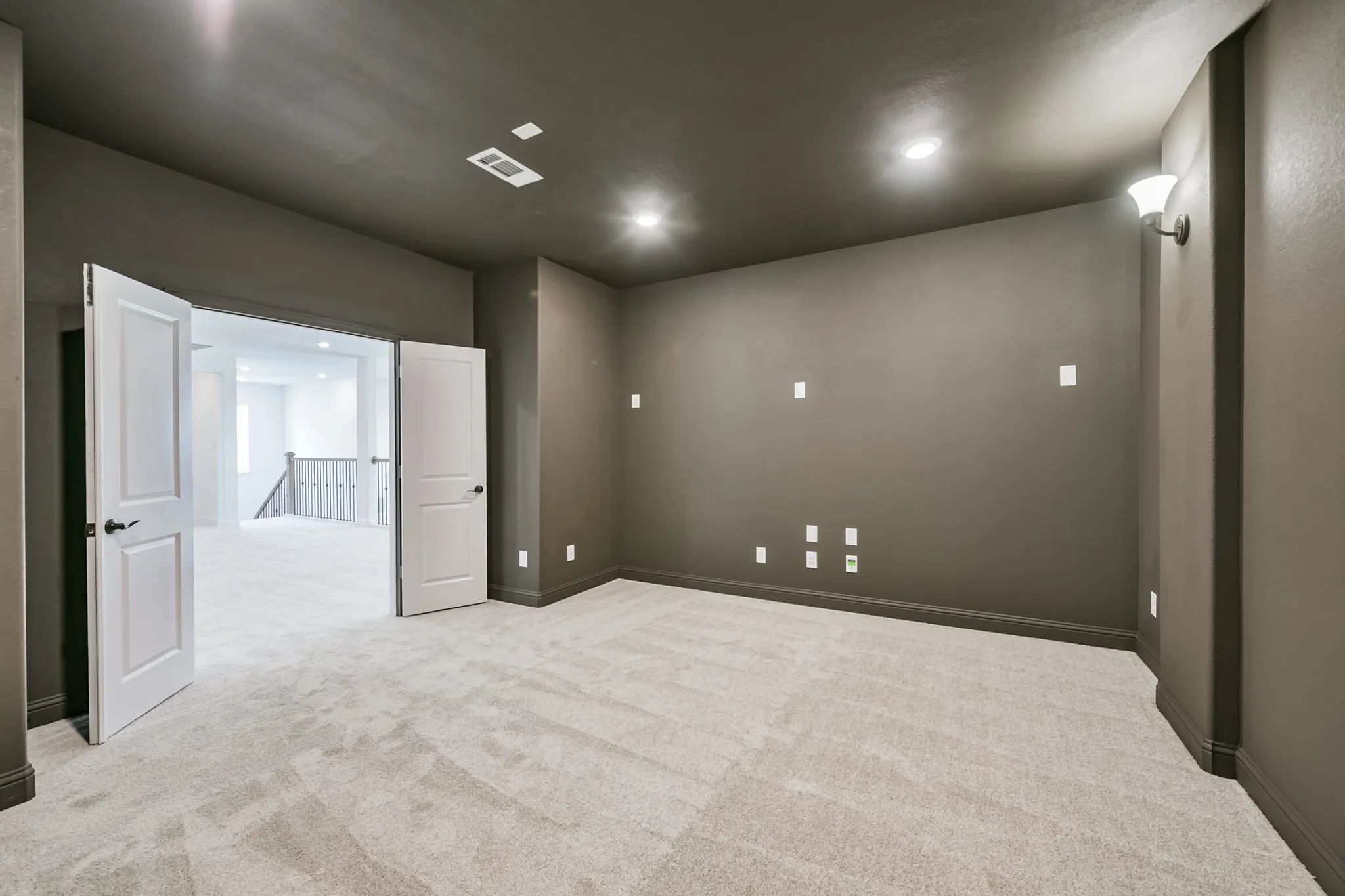 Plan 5049 media room