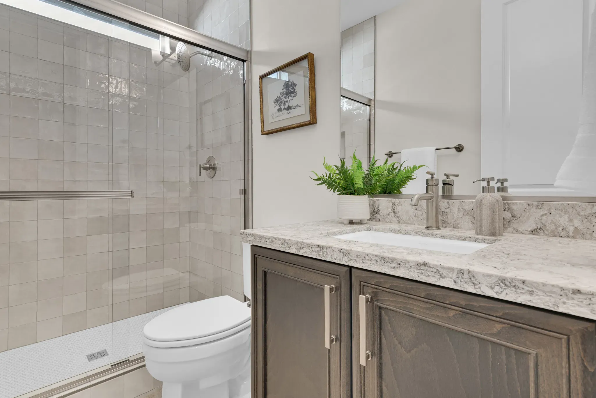Connect II Guest Bath