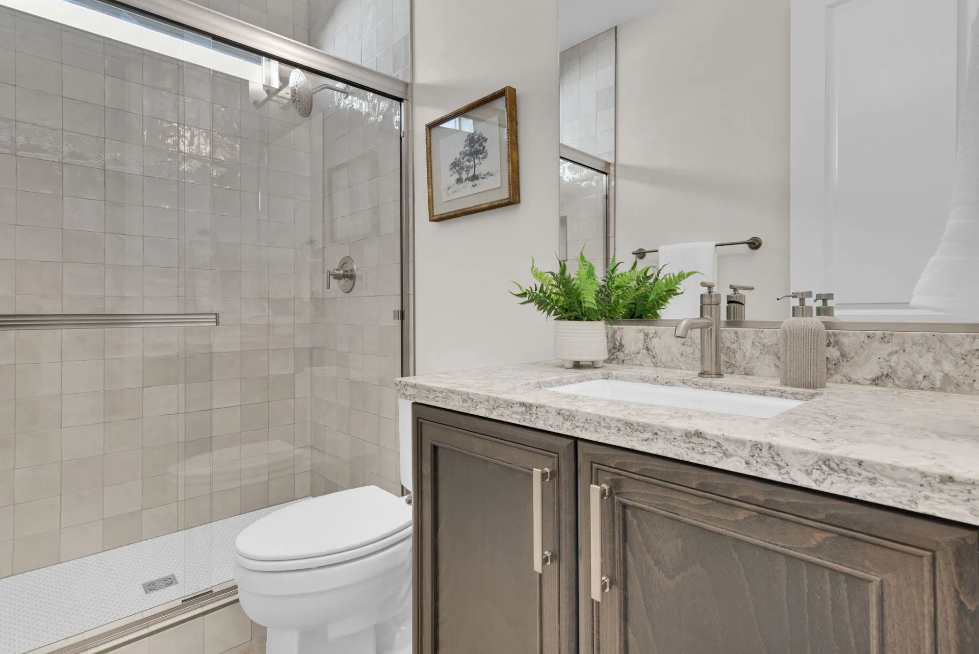 Connect II Guest Bath